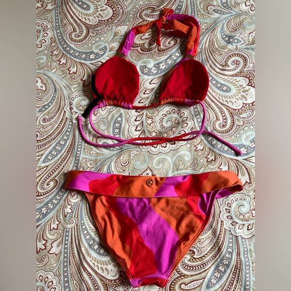 🌟 Vix Artsy Bia Tube swimsuit. Top and 2 bottoms. USED. Perfect condition🌟 - Picture 6 of 10